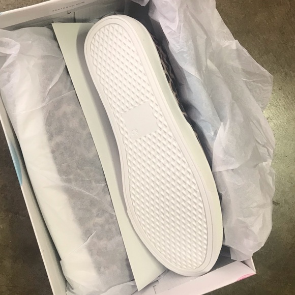 Leopard slip on sneaker - Picture 7 of 8